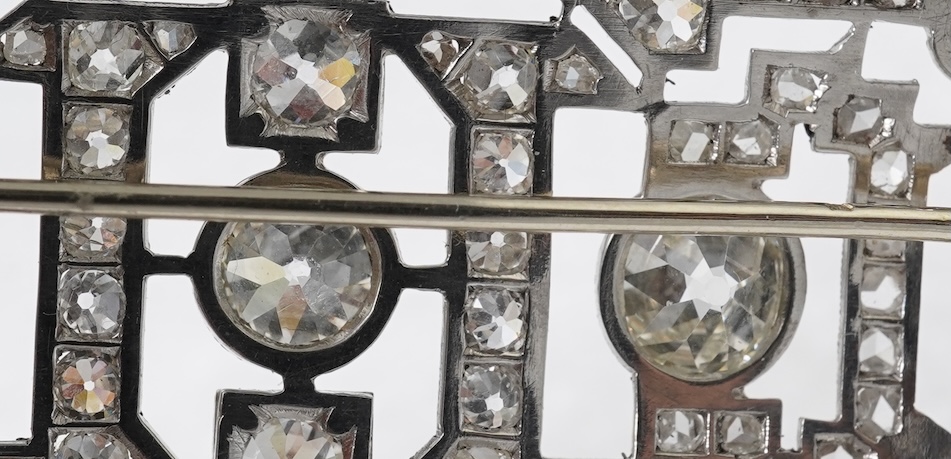 An attractive Art Deco diamond brooch, France, 1920s